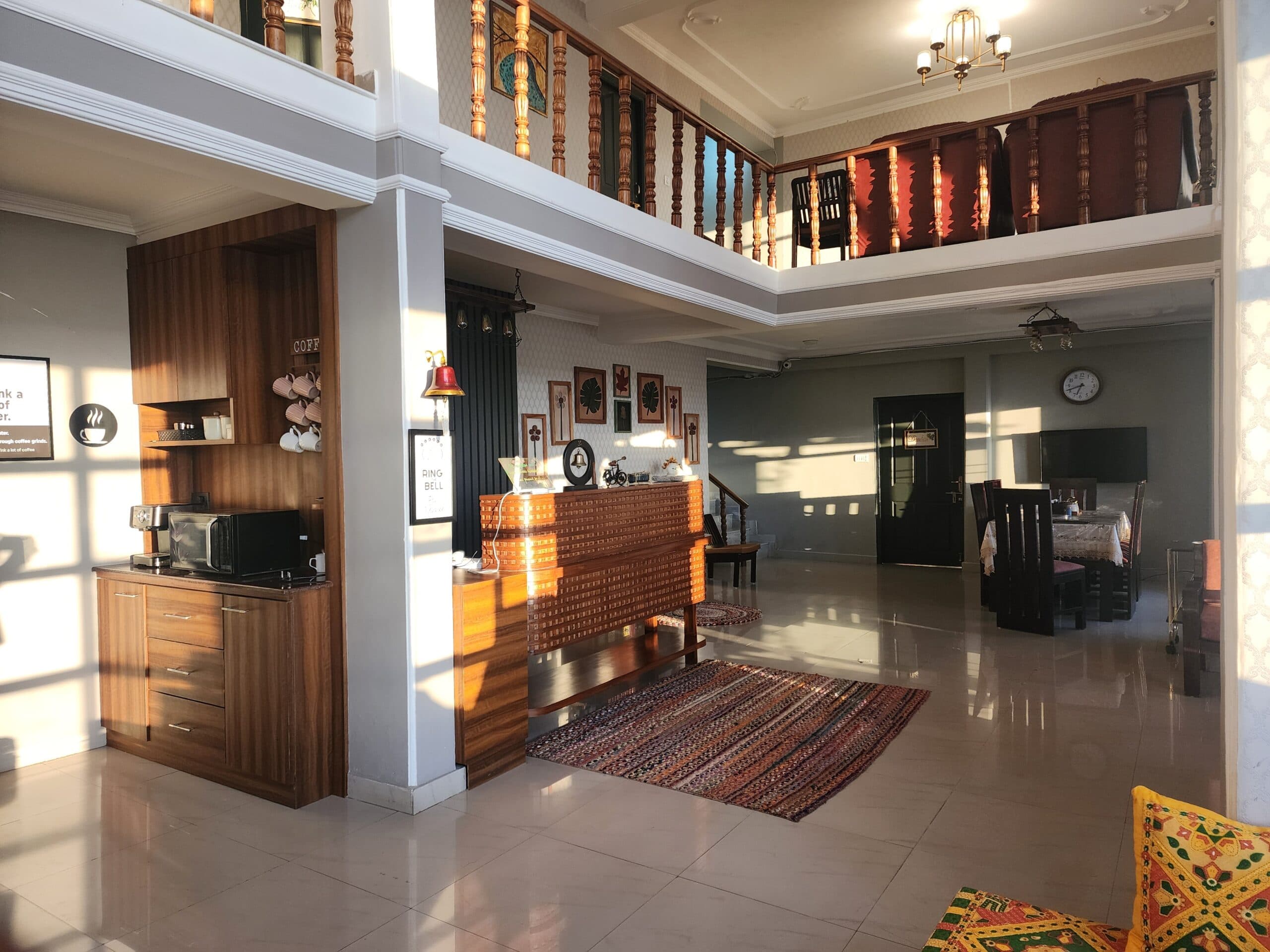 Reception & Ground Floor Lobby
