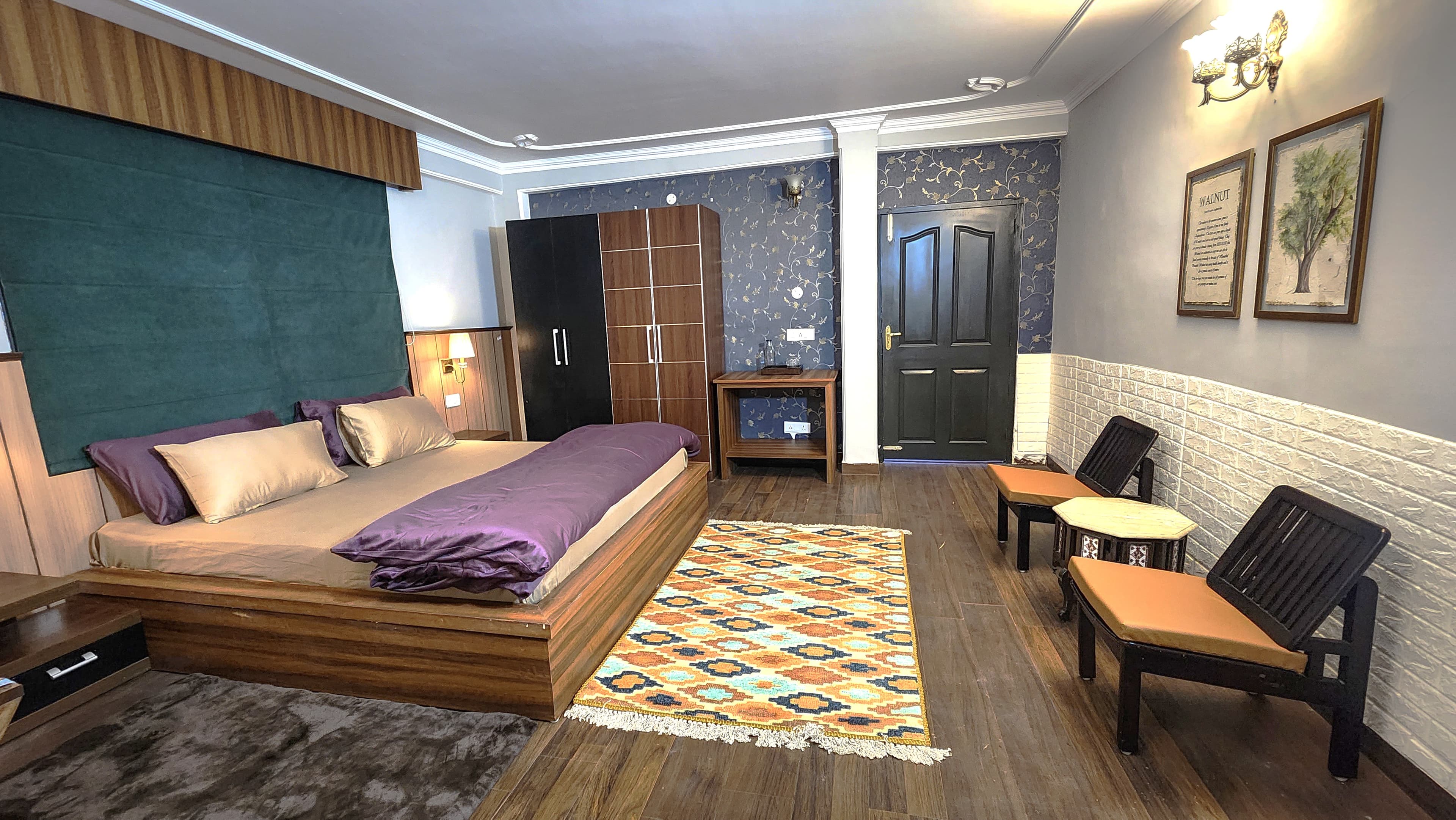 Walnut - Bathroom